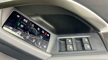 2025 Audi 2.0 TDI Launch Edition Sportback S Tronic quattro Euro 6 5-door (Green) - Image: 19