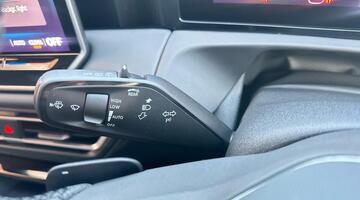 2025 Volkswagen ETSI MHEV R-Line DSG Euro 6 5-door (Blue) - Image: 43