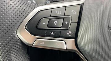 2025 Volkswagen TSI Black Edition Euro 6 5-door (White) - Image: 23