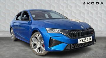 2025 Škoda 2.0 TSI vRS DSG Euro 6 5-door (Blue) - Image: 2