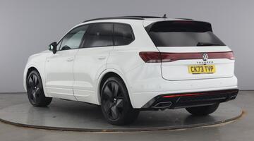 2023 Volkswagen 3.0 TDI V6 Black Edition Tiptronic 4Motion Euro 6 5-door (White) - Image: 3