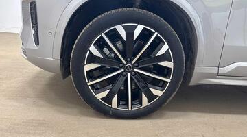 2025 Volvo 2.0 T8 18.8kWh Ultra Dark Auto 4WD Euro 6 5-door (Silver) - Image: 16