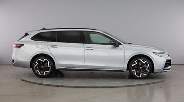2025 Volkswagen TSI eHybrid 19.7kWh R-Line DSG Euro 6 5-door (Silver) - Image: 4