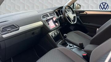 2020 Volkswagen 2.0 TDI Match 4Motion Euro 6 5-door (Grey) - Image: 2