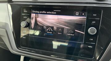 2025 Volkswagen TSI EVO R-Line DSG Euro 6 5-door (Grey) - Image: 27