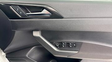 2025 Volkswagen 1.0 TSI Match DSG Euro 6 5-door (White) - Image: 20