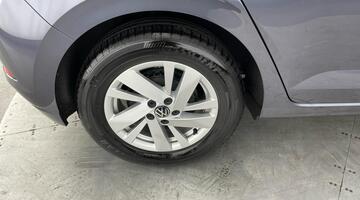 2022 Volkswagen 1.0 TSI Life Euro 6 5-door (Grey) - Image: 22