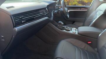 2025 Volkswagen 3.0 TDI V6 Black Edition Tiptronic 4Motion Euro 6 5-door (Grey) - Image: 21
