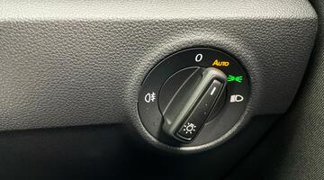 2022 Volkswagen TSI Life Euro 6 5-door (White) - Image: 20