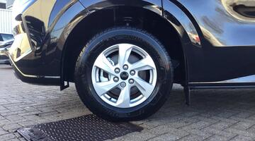 2025 Ford 2.0 320 EcoBlue Limited Auto LH1 Euro 6 5-door (Black) - Image: 5