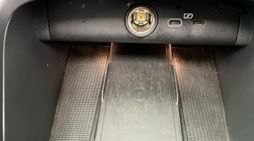 2025 Volvo 2.0 B3 MHEV Ultra Bright DCT Auto Euro 6 5-door (Blue) - Image: 17