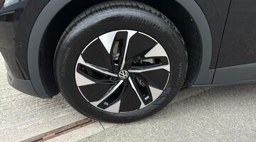 2025 Volkswagen Pro 77kWh Match Auto 5-door (Black) - Image: 11