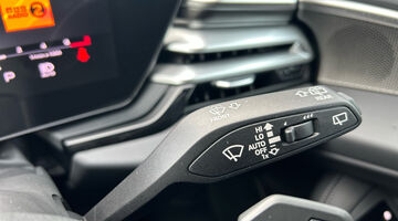 2025 Audi 2.0 TFSI S line S Tronic Euro 6 5-door (Red) - Image: 40