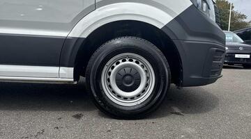 2025 Volkswagen 2.0 TDI CR35 Commerce RWD LWB High Roof Euro 6 5-door (White) - Image: 5