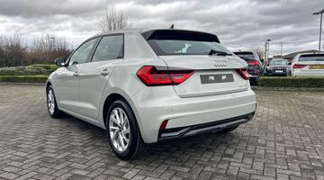 2026 Audi Sportback Sport 30 TFSI 116 PS S tronic (Silver) - Image: 3