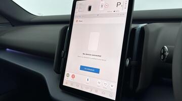 2025 Volvo Single Motor Extended Range 69kWh Plus Auto 5-door (Black) - Image: 25