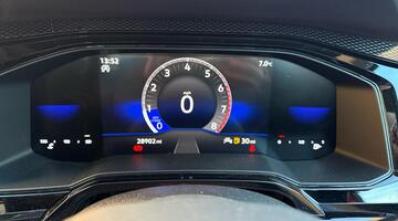 2023 Volkswagen 1.0 TSI Life Euro 6 5-door (Red) - Image: 33