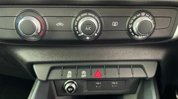 2023 Audi 1.0 TFSI 25 S line Sportback S Tronic Euro 6 5-door (White) - Image: 14