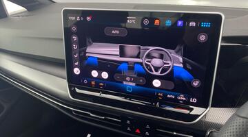 2025 Volkswagen TSI R-Line Euro 6 5-door (Black) - Image: 13