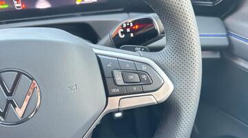 2025 Volkswagen ETSI MHEV R-Line DSG Euro 6 5-door (Blue) - Image: 41