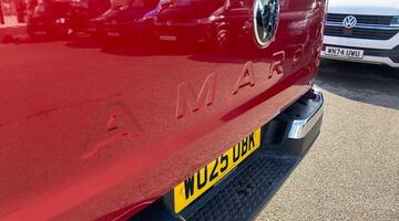 2025 Volkswagen 2.0 TDI Style Auto 4Motion Euro 6 4-door (Red) - Image: 46