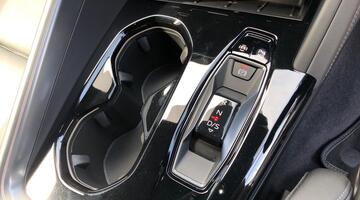 2025 Audi 2.0 TDI Launch Edition S Tronic quattro Euro 6 5-door (Black) - Image: 11