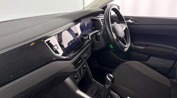 2021 Volkswagen 1.0 TSI Life Euro 6 5-door (Silver) - Image: 2