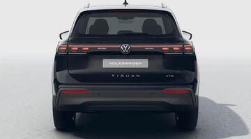 2026 Volkswagen ETSI MHEV Match DSG Euro 6 5-door (Black) - Image: 4