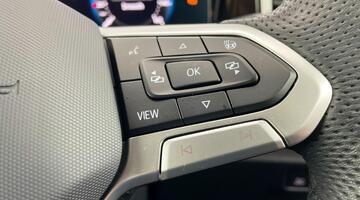 2025 Volkswagen 2.0 TDI R-Line DSG Euro 6 5-door (Red) - Image: 21