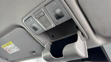 2020 Hyundai SE Launch Edition Euro 6 5-door (Grey) - Image: 16