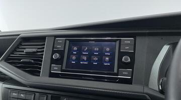 2025 Volkswagen 2.0 TDI T28 Highline FWD SWB Euro 6 5-door (White) - Image: 18