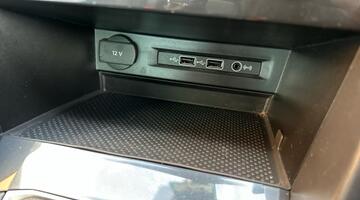 2020 Volkswagen 2.0 TDI Match 4Motion Euro 6 5-door (Grey) - Image: 63