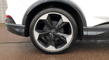 2024 Audi 45 Black Edition Sportback Auto quattro 5-door 82kWh (White) - Image: 5