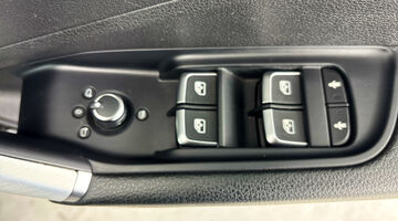 2019 Audi TDI 30 S line Euro 6 5-door (Black) - Image: 19