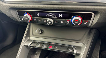 2025 Audi TFSI CoD 35 S line S Tronic Euro 6 5-door (Grey) - Image: 15