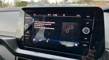 2025 Volkswagen 1.0 TSI Match Euro 6 5-door (Silver) - Image: 14