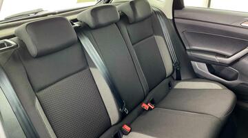 2022 Volkswagen 1.0 TSI Life Euro 6 5-door (Black) - Image: 16