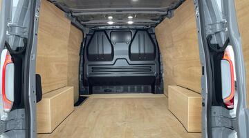 2025 Volkswagen T32 65kWh Commerce Pro Auto RWD SWB 5-door (Grey) - Image: 8