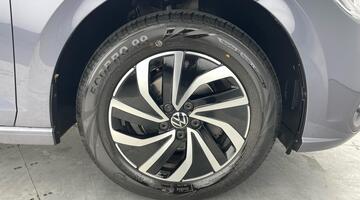 2023 Volkswagen 1.0 TSI Life Euro 6 5-door (Grey) - Image: 5