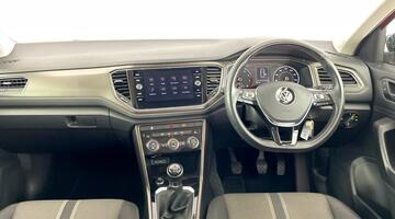 2018 Volkswagen 1.0 TSI Design Euro 6 5-door (Red) - Image: 8