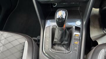 2023 Volkswagen TSI R-Line DSG Euro 6 5-door (Black) - Image: 22