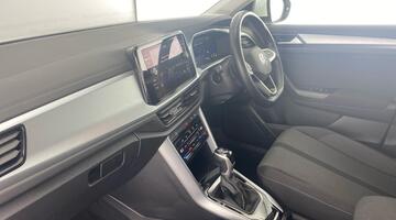 2022 Volkswagen TSI Life DSG Euro 6 5-door (White) - Image: 2