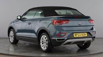 2022 Volkswagen TSI Style 2WD Euro 6 2-door (Multicolour) - Image: 3