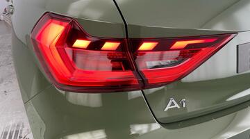 2025 Audi 1.0 TFSI 30 S line Sportback Euro 6 5-door (Green) - Image: 30