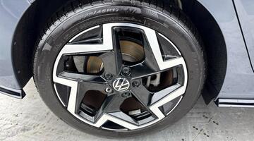 2025 Volkswagen TSI R-Line Euro 6 5-door (Grey) - Image: 26