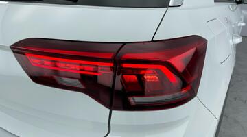 2022 Volkswagen TSI R-Line DSG Euro 6 5-door (White) - Image: 26