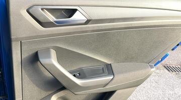 2025 Volkswagen TSI Match DSG Euro 6 5-door (Blue) - Image: 41