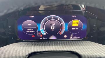 2025 Volkswagen TSI R-Line Euro 6 5-door (Black) - Image: 12