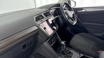 2022 Volkswagen TSI Elegance DSG Euro 6 5-door (Silver) - Image: 2