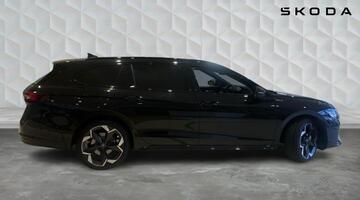 2025 Škoda TSI iV 25.7kWh SportLine DSG Euro 6 5-door (Black) - Image: 4